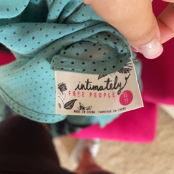 Free people dress/cover up - Picture 2 of 2